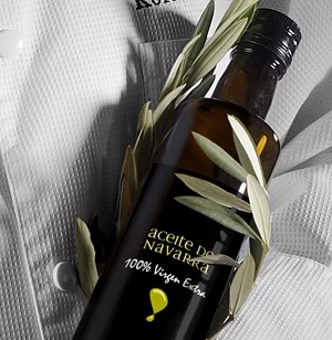 Tres aceites de la D.O. Aceite de Navarra, de nuevo en la Guía Flos Olei