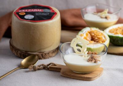 Cremoso de Maracuyá con Sopa de Queso Idiazabal y Choco Blanco