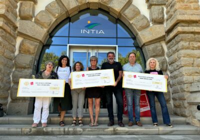 Reyno Gourmet entrega los cheques de las degustaciones solidarias celebradas en AUTENTIKA