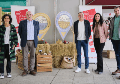 Comienza la 10ª Feria de Producto Local con una nutrida representación de 48 productores y productoras en la Plaza del Castillo de Pamplona-Iruña